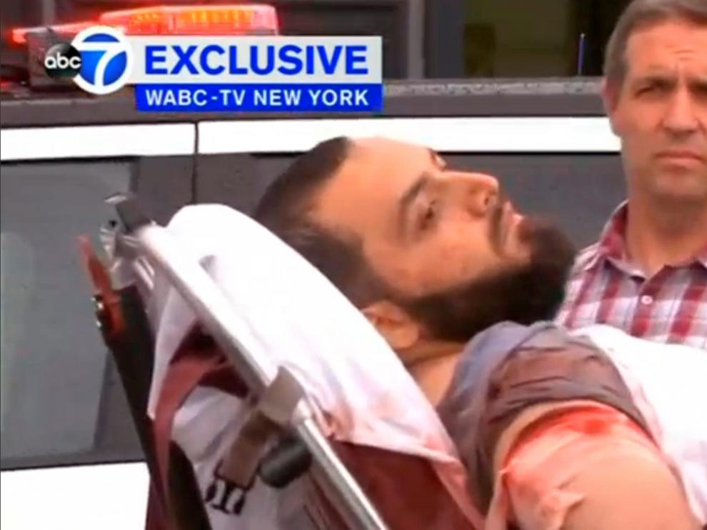 Ahmad Khan Rahami, tras resultar herido por la Policía.