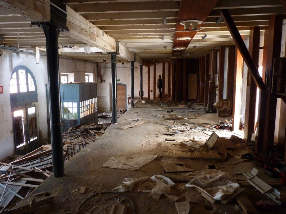Estado en que se encuentra el interior de la Harinera de Casetas