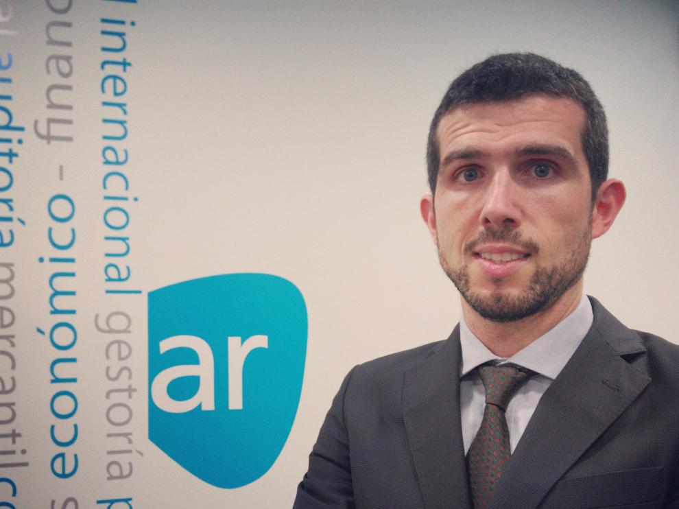 Ander Astobiza, gerente del departamento fiscal de AR asociados.