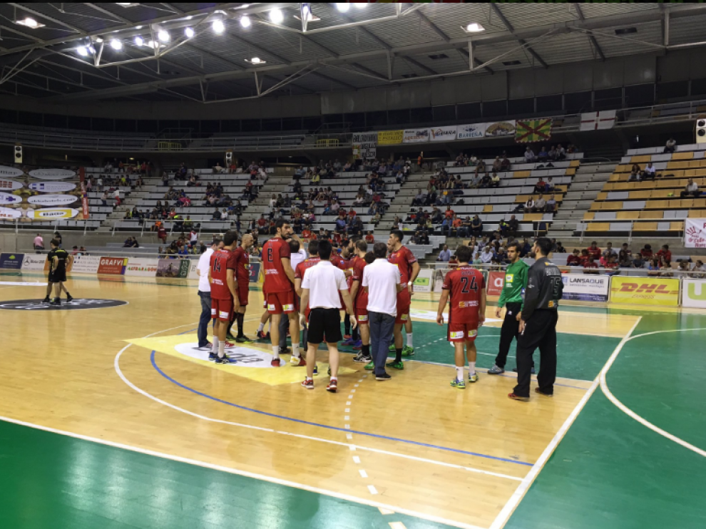 Foto del partido subida en twitter por la página oficial del equipo de balonmano