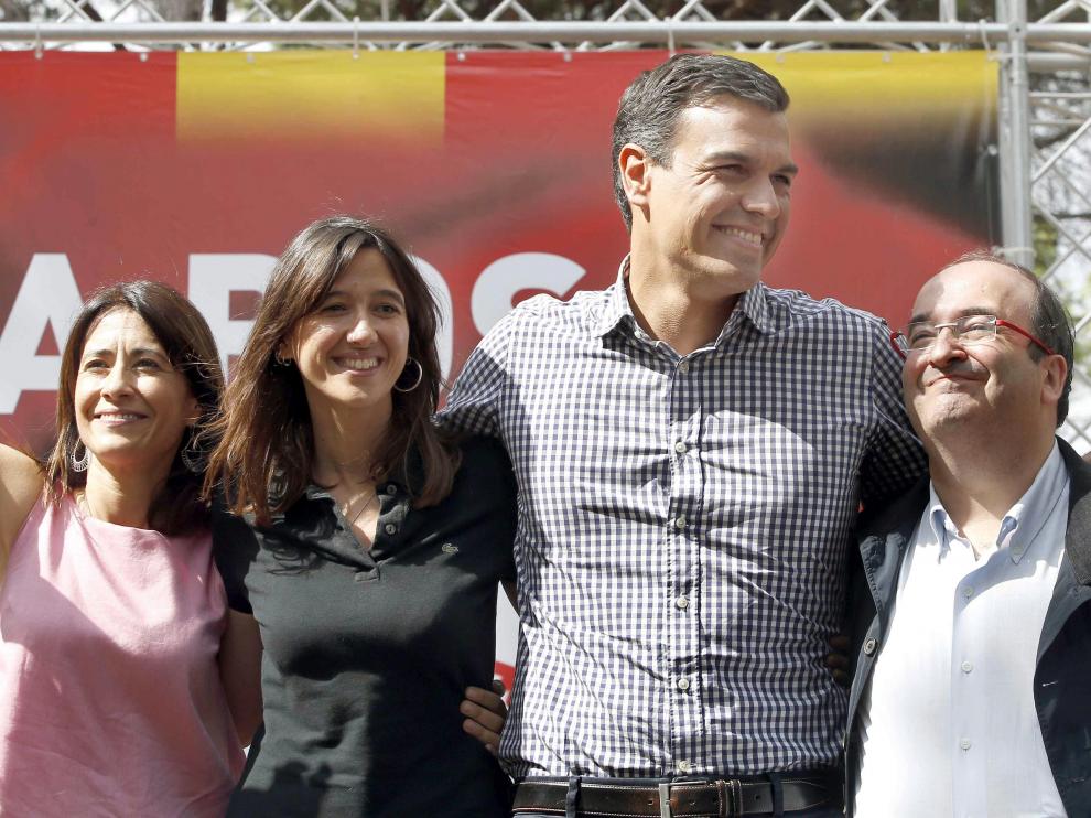 Pedro Sánchez junto a Iceta en un acto en Gavá.