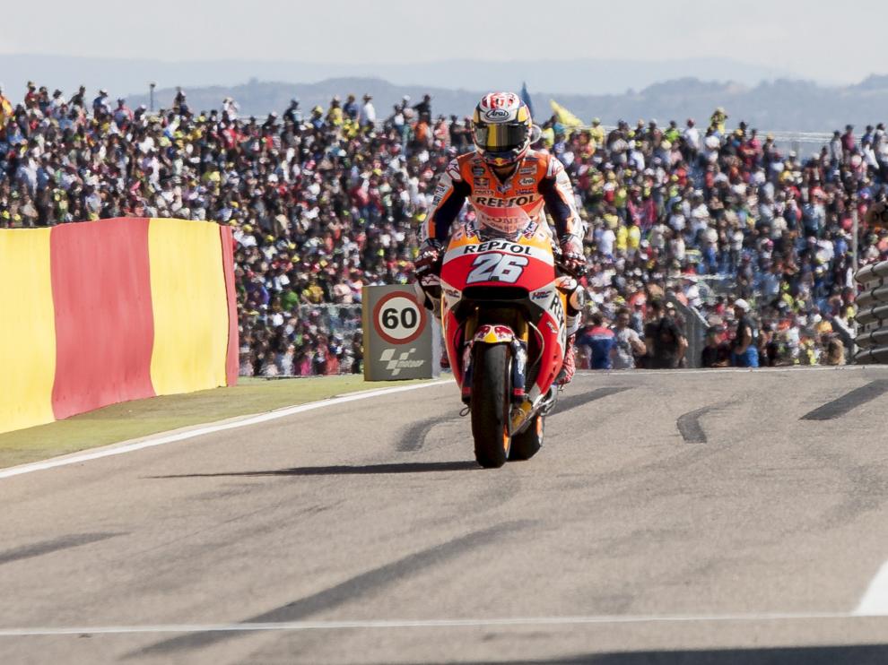 Márquez entrando a boxes.