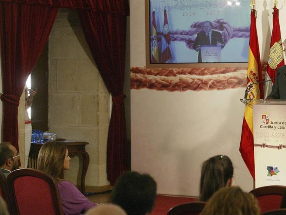 El presidente de la Junta de Castilla y Leon, Juan Vicente Herrera pronuncia un discurso en Soria, donde ha abierto institucionalmente el curso de enseñanzas no universitarias.