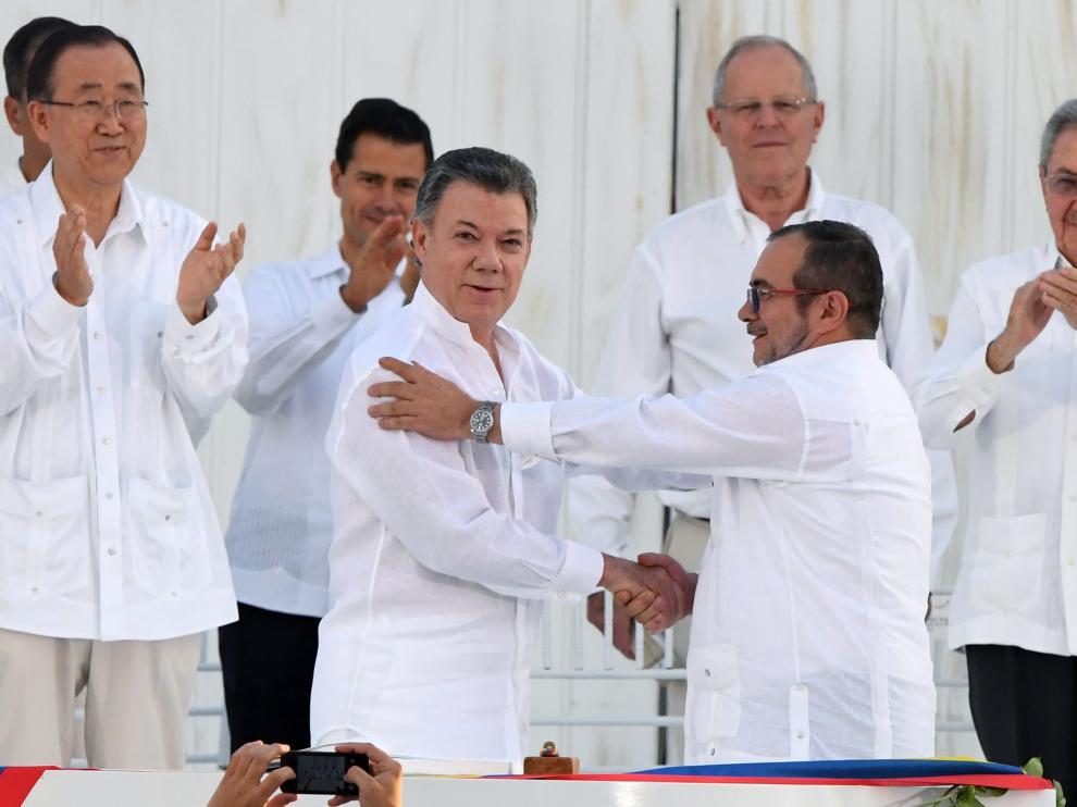 Firma de la paz entre el gobierno colombiana y las FARC.
