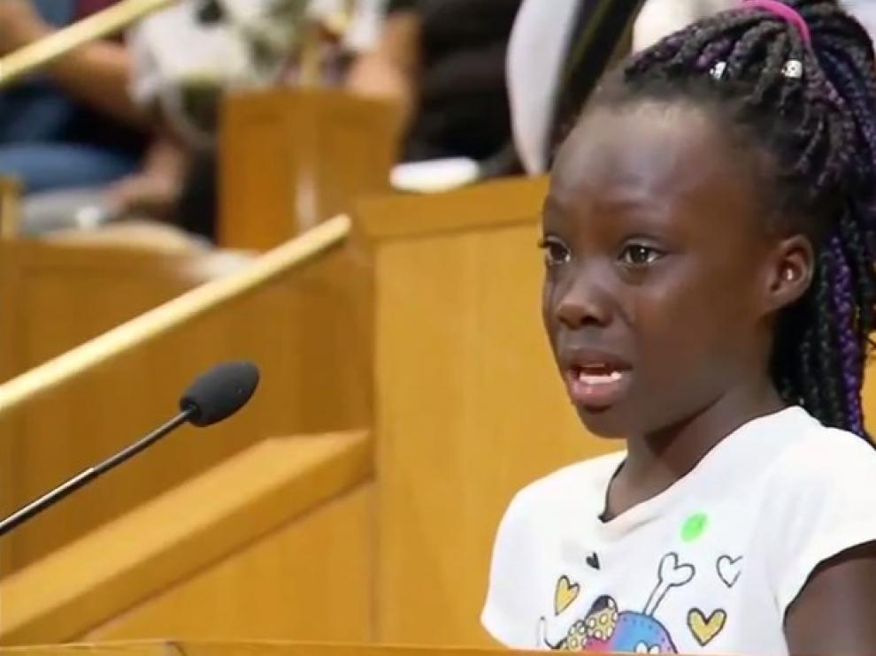 Zianna Oliphant: "es una vergüenza que nuestros padres mueran y no podamos verlos nunca más"