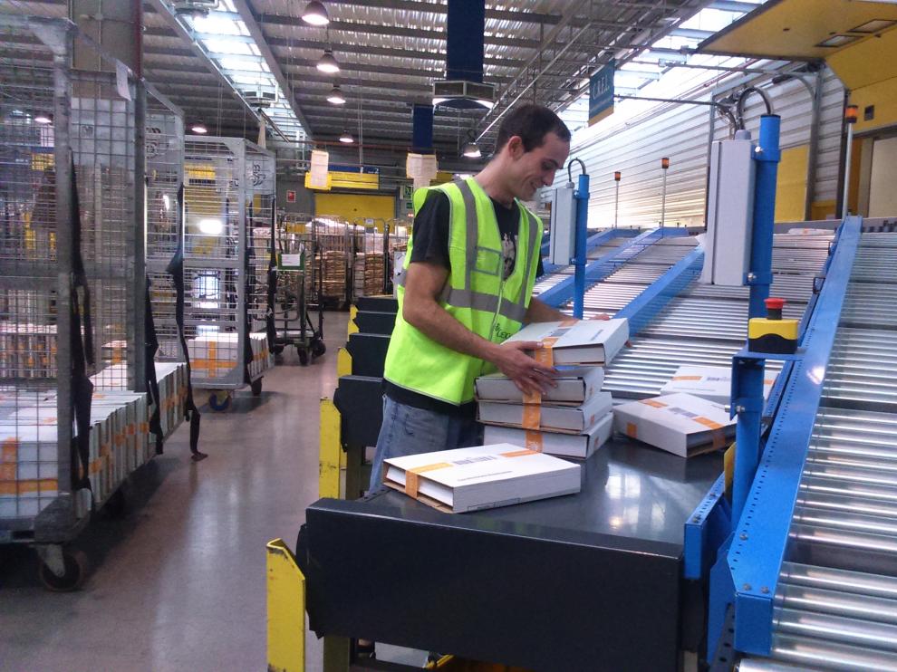 Más de 120.000 personas opositan este domingo por 1.606 empleos fijos