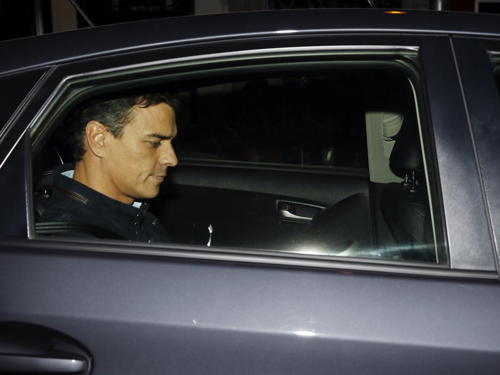 Sánchez no cede y responde a los críticos adelantando el congreso a noviembre