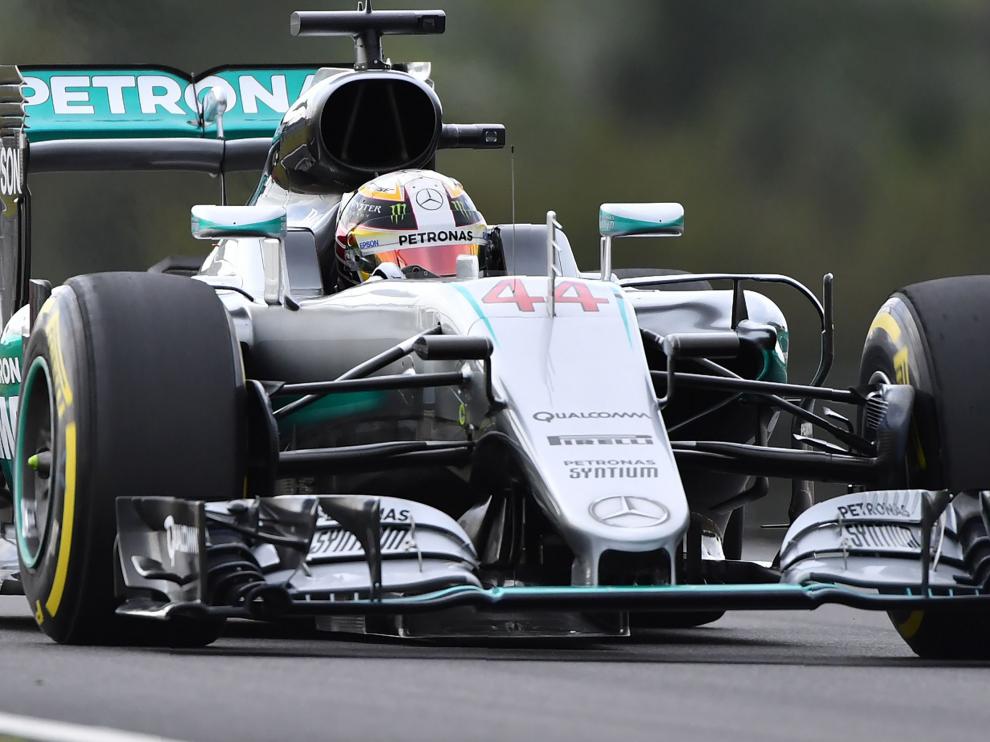 Hamilton domina el último ensayo libre en Malasia