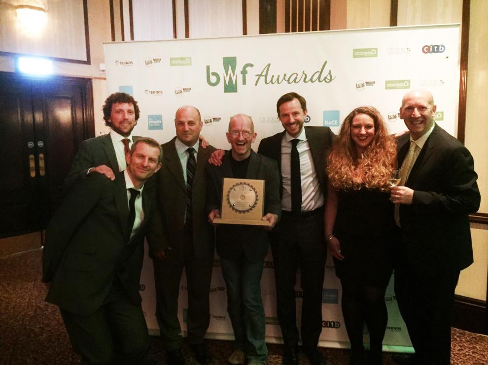 Representantes de la delegación de Norma Doors en la recogida del premio
