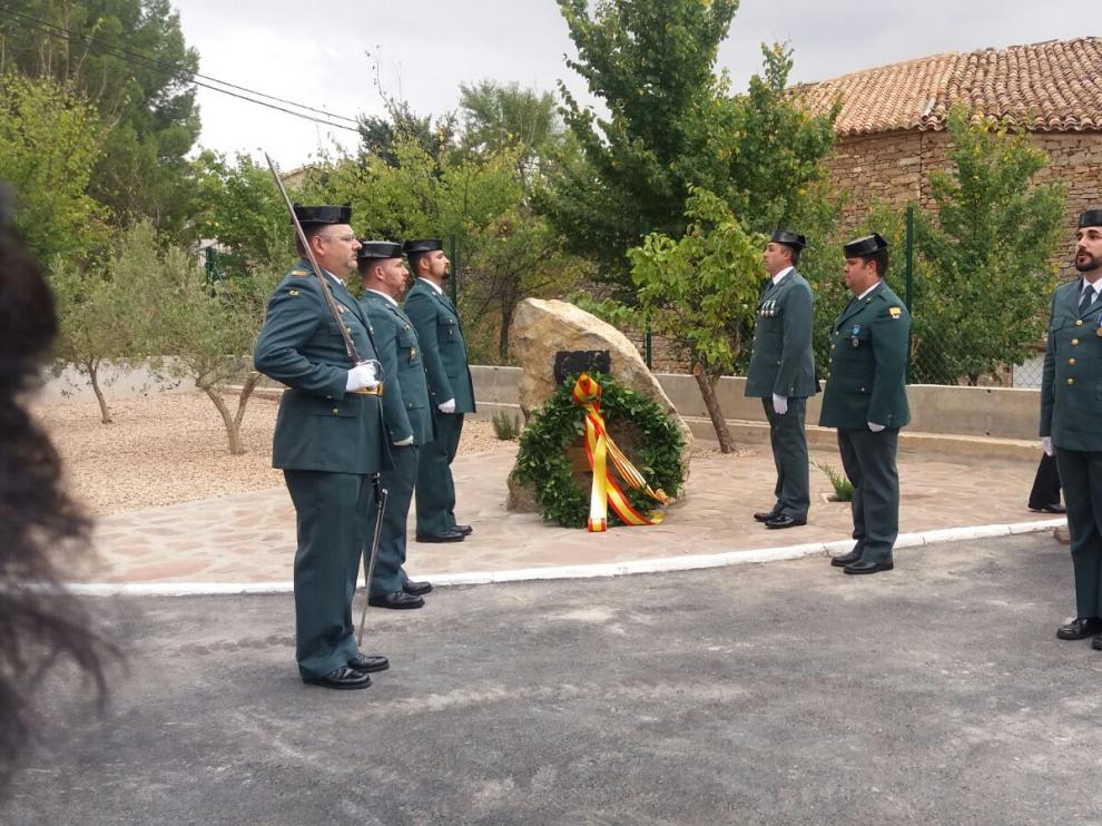 La Puebla de Valverde inaugura un monolito en homenaje a la Guardia Civil