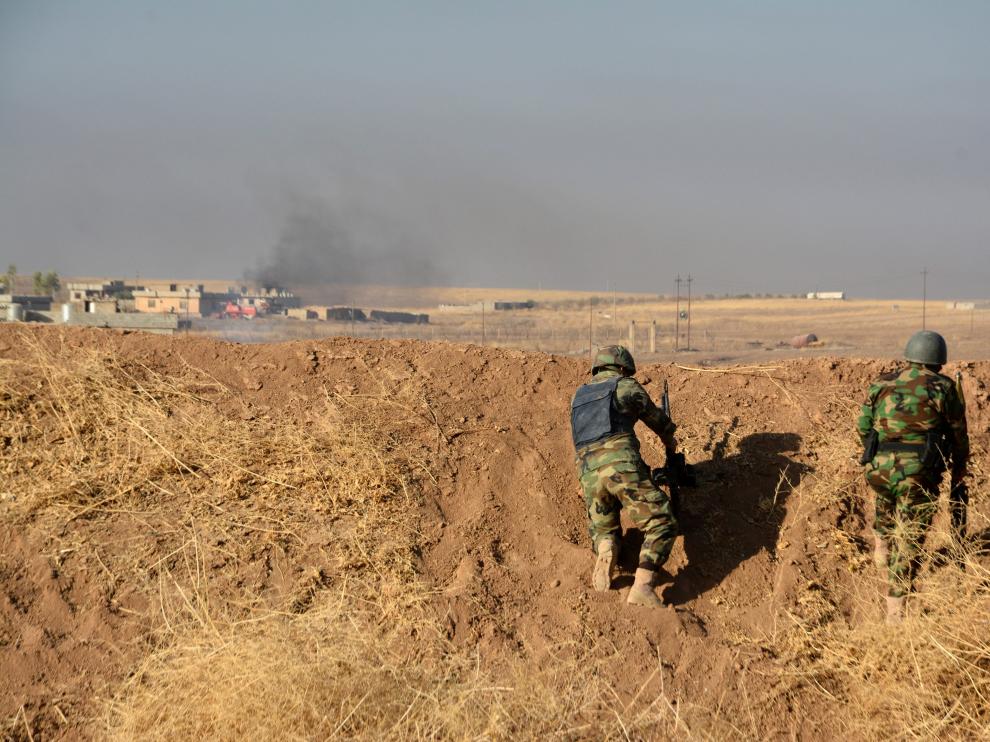 Fuerzas iraquíes y kurdas avanzan hacia Mosul en el primer día de la gran ofensiva