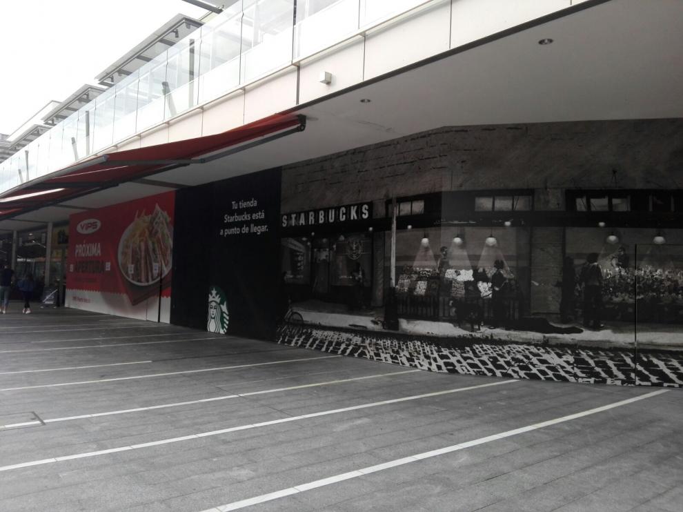 El Grupo Vips trabaja en la adecuación del local que albergará Starbucks en Zaragoza.