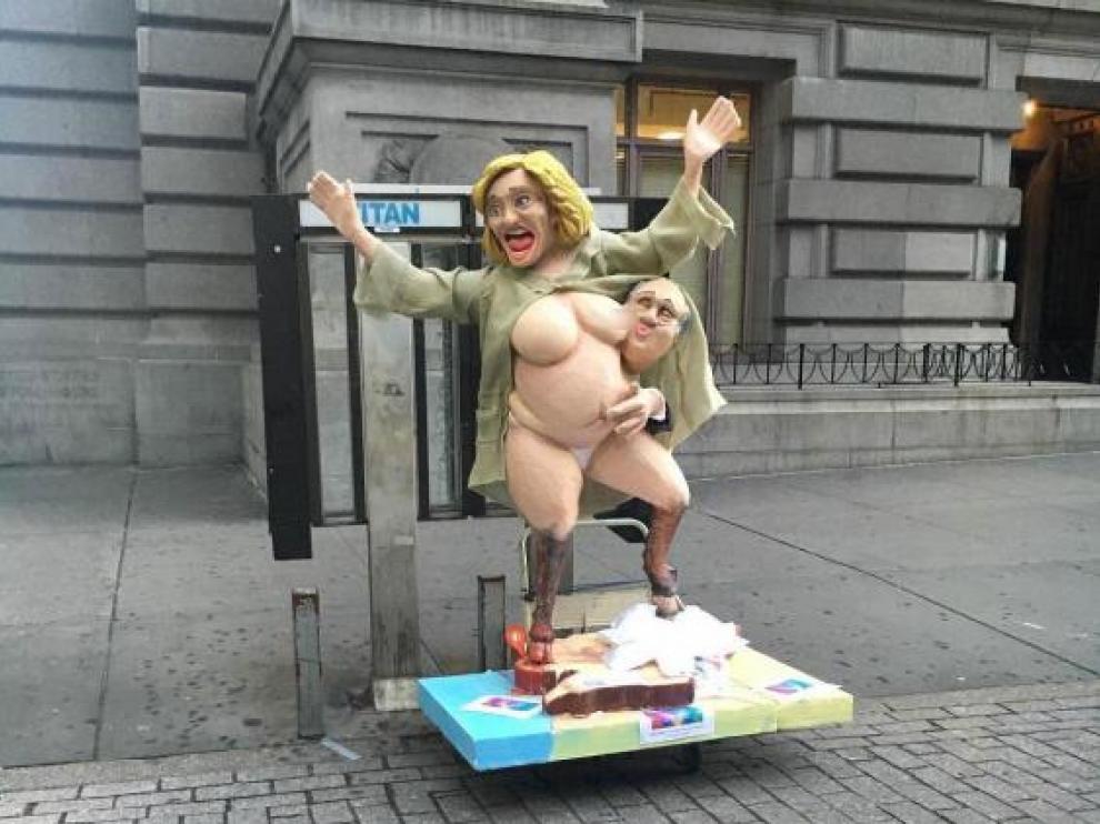 La estatua de Hillary Clinton