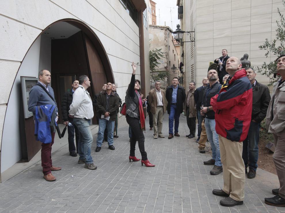 Un grupo de militares de la OTAN, de visita a los escenarios de la Guerra Civil. Los vestigios de la Batalla de Teruel que se conservan en el entorno de la ciudad se han convertido en un atractivo patrimonial de interés.