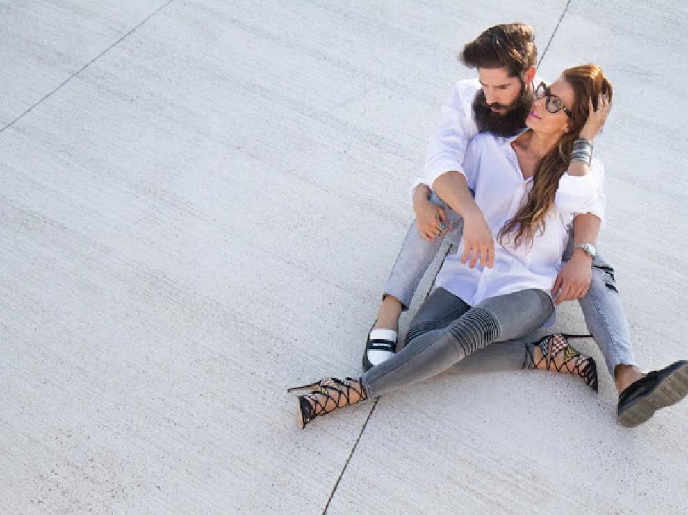 La pareja de bloggers de Zaragoza Cristian García y María Roger