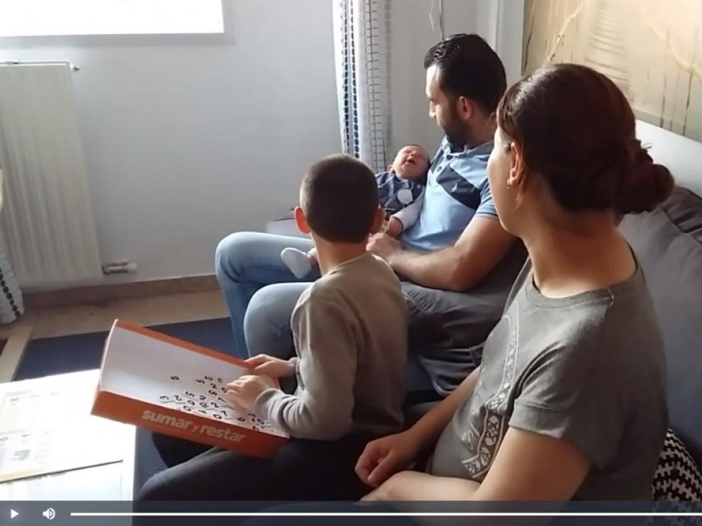 Kenan, el hijo de Nebal, fue el primer bebé hijo de refugiados sirios nacido en Zaragoza.