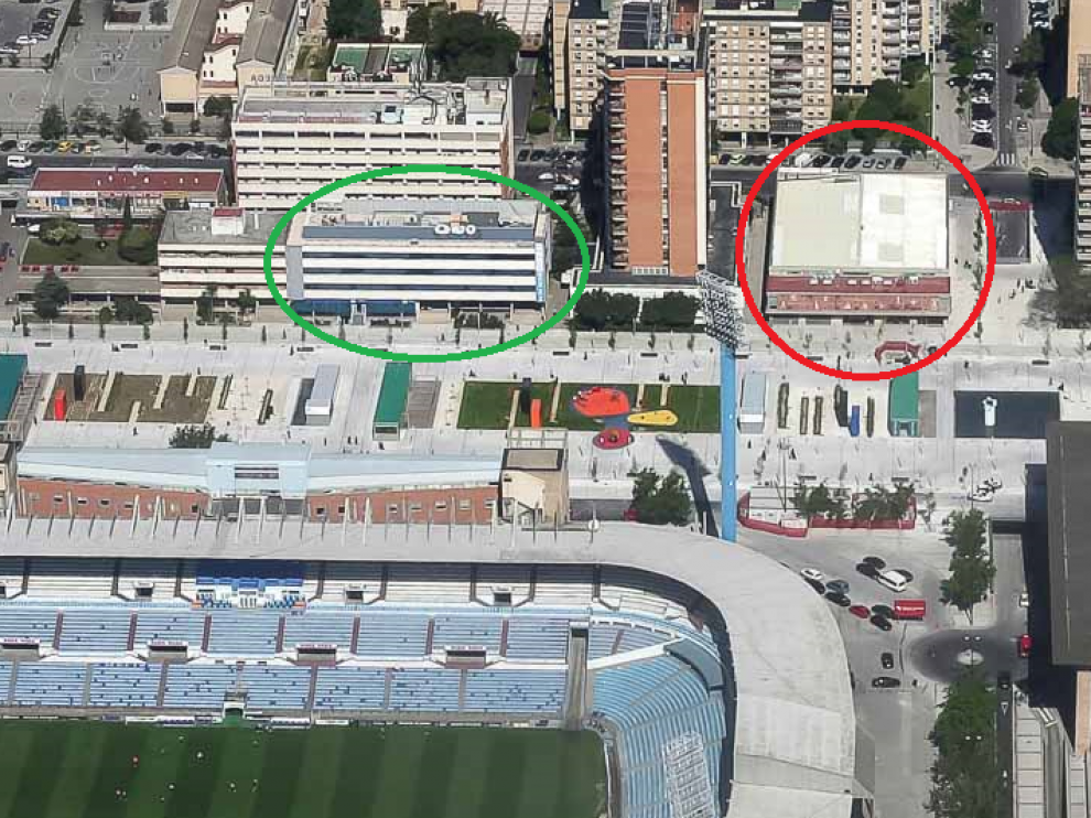 Imagen aérea de la zona de La Romareda, donde se aprecia la cercanía del inminente traslado de las oficinas del Real Zaragoza. En rojo, la actual ubicación. En verde, la que será nueva sede de la SAD.