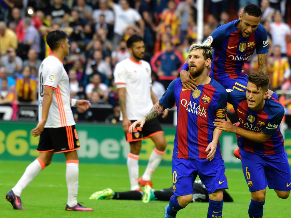 Los jugadores del Barça celebran un gol