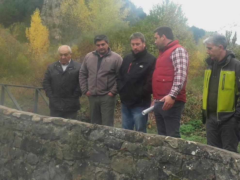 Acto de entrega de la ayuda en Jánovas