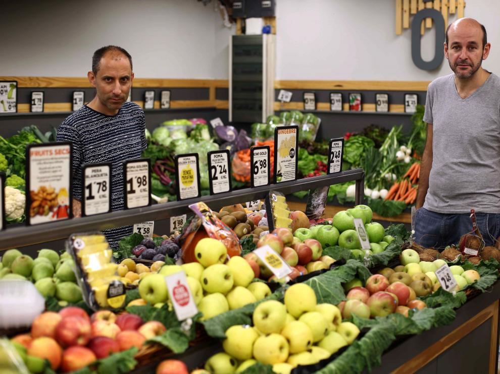 Julio Basulto y Juanjo Cáceres, autores del libro 'Más vegetales y menos animales'