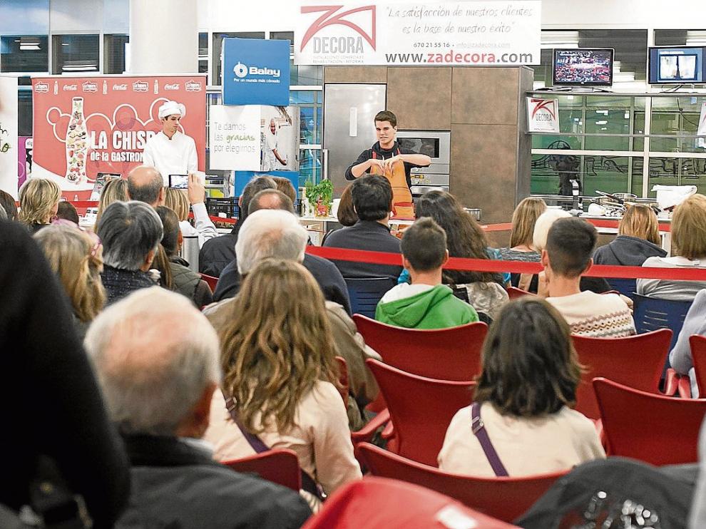 Mateo Sierra, durante una demostración en el centro Aragonia, en una edición anterior.