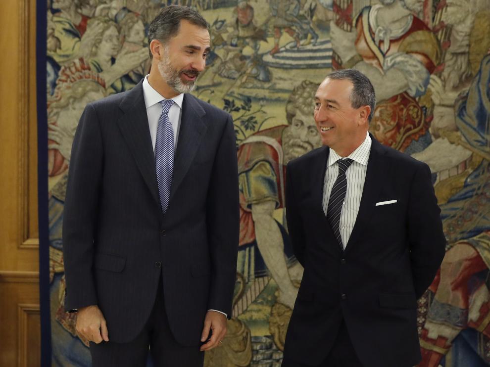 El Rey junto a Baldoví este martes.