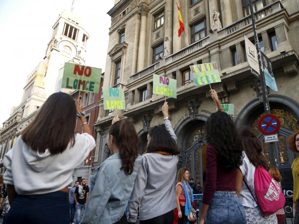 Foto de archivo de una protesta estudiantil contra la Lomce y las reválidas.