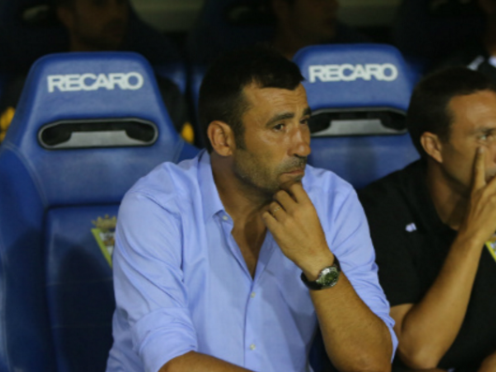 Agné, Rodri y Masferrer, juntos en el banquillo del Cádiz hace tres años.