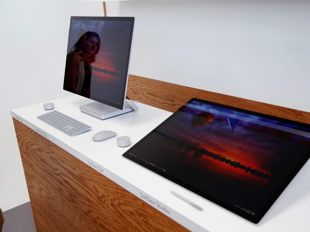 Microsoft presenta el PC de sobremesa 'Surface Studio' para competir con Apple
