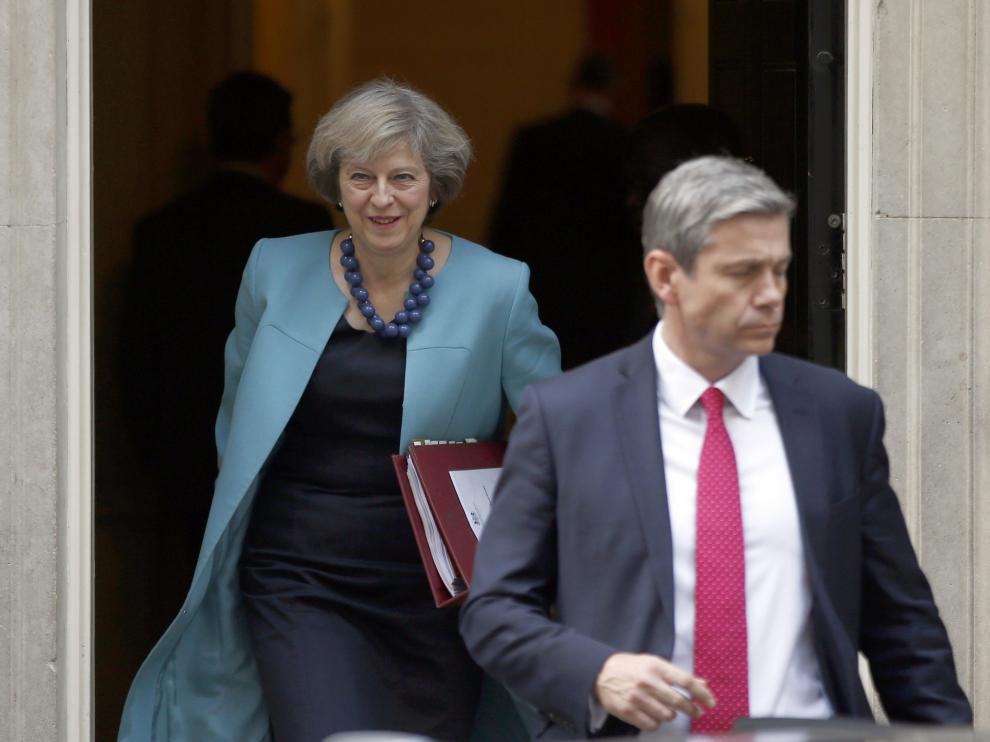 Theresa May, este miércoles en la puerta de Downing Street.