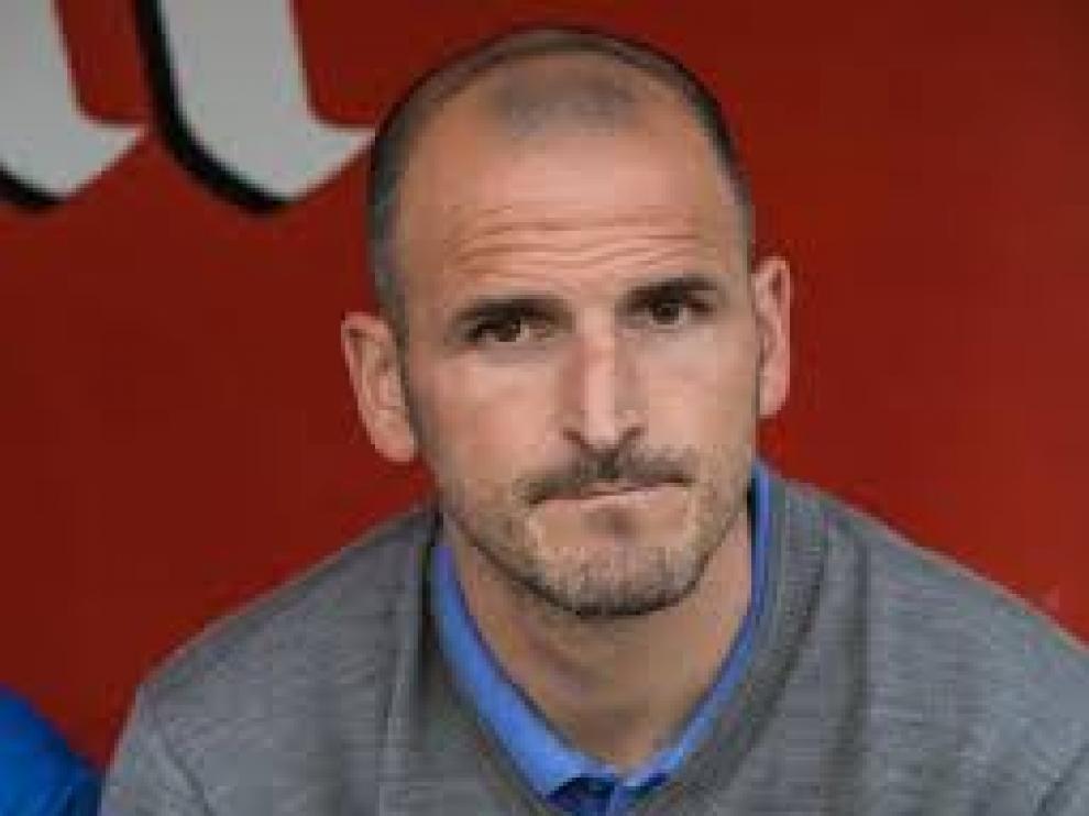 El entrenador del Almería reconoce la "entidad" y el "prestigio" de su exequipo y próximo rival.