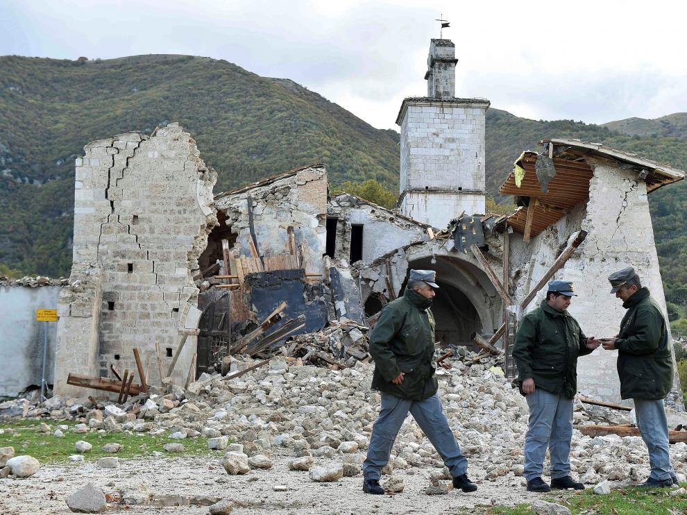 Edificio de Norcia derruido por los terremotos registrados en el centro de Italia.