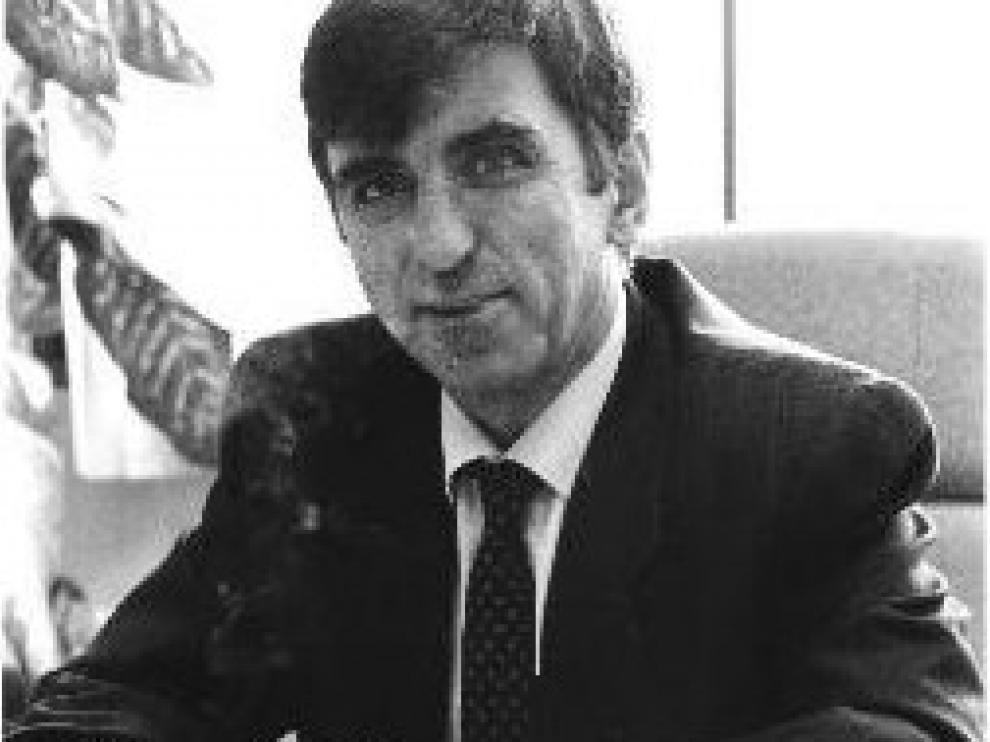 Manuel Marlasca formó parte del equipo fundador de Antena 3 Televisión y allí presentó y dirigió Crónica en Negro.