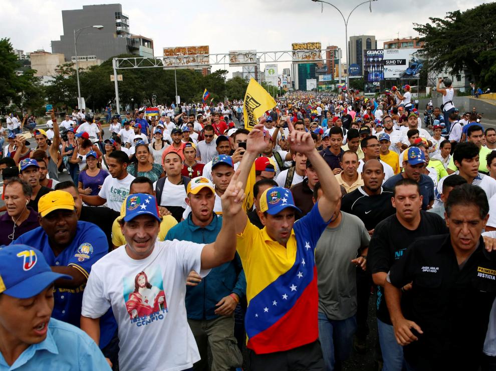 El opositor Capriles lideró la protesta en Caracas