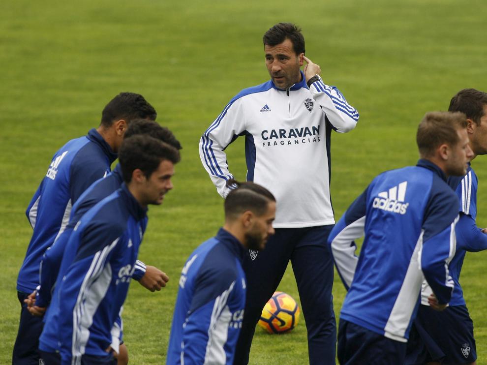Raúl Agné, durante el entrenamiento de este viernes en La Romareda