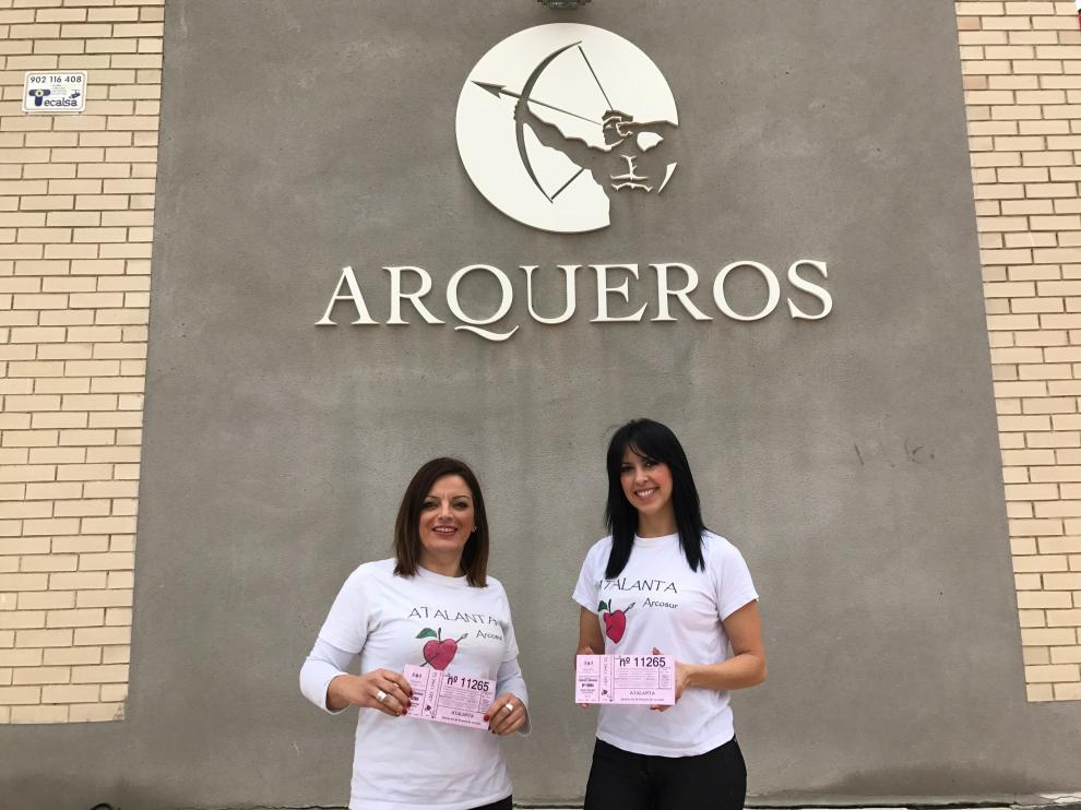 Las mujeres de la asociación Atlanta de Arcosur prueban este año con la Lotería de Navidad