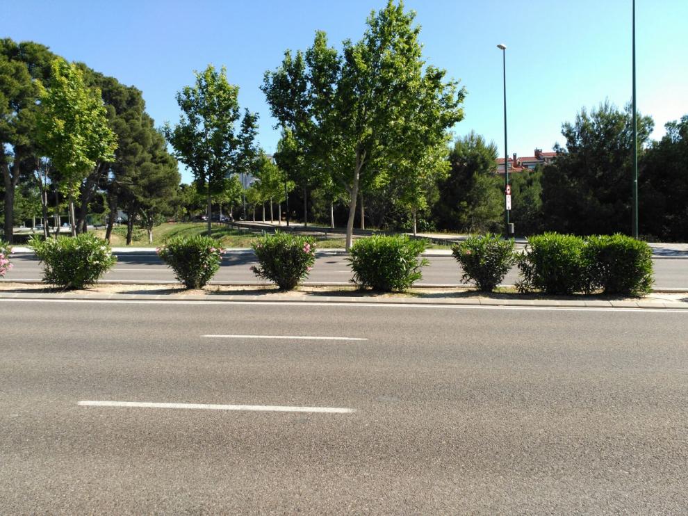 Salida de la Cuarta Avenida a la Z-30, punto en el que solicitan la instalación de un semáforo