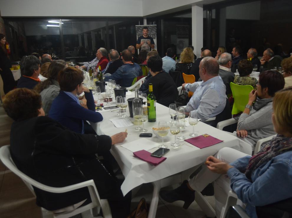 Un momento de la cata con vinos de Aldahara, de la bodega de Estadilla de la D.O. Somontano