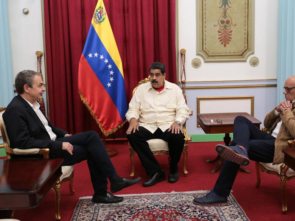 Nicolás Maduro recibe a Zapatero en el Palacio de Miraflores.