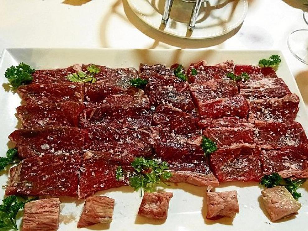 Chuletón de vaca gallega, lista para la piedra.