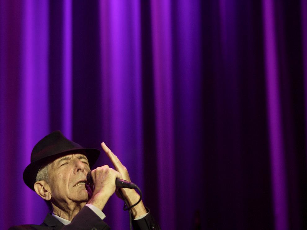 Tres veces cantó Leonard Cohen en Aragón. La última ocasión tuvo lugar en octubre de 2009, en el pabellón Príncipe Felipe de Zaragoza