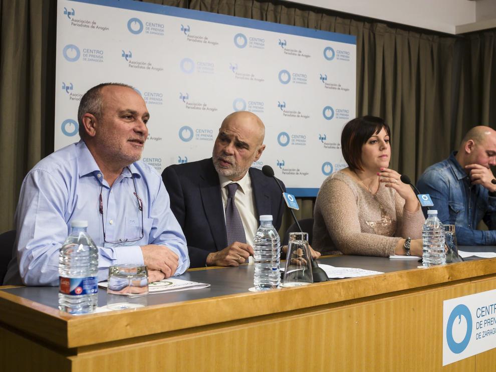 Anuncio de movilizaciones. Evangelino Navarro (CSI-F), Lorenzo Arracó (Cemsatse), Eva Casasús (UGT) y Juan Urdániz (CC. OO) anunciaron ayer movilizaciones por no haberse convocado la oferta de empleo extraordinaria.