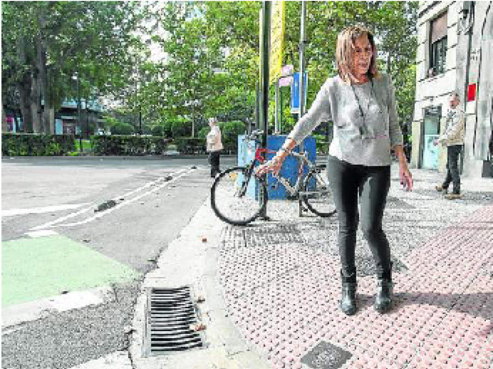 Yagüe, junto a una de las alcantarillas de Mefisto que suele atascarse tras las tormentas