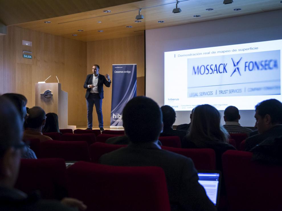 El 'hacker' Arroyo, ayer en la jornada sobre 'Ciberseguridad e inteligencia artificial' de Hiberus.