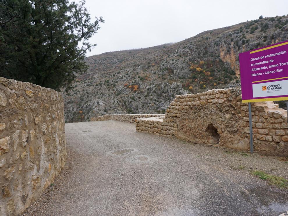 El tramo de muralla reconstruido es el de la Torre Blanca.