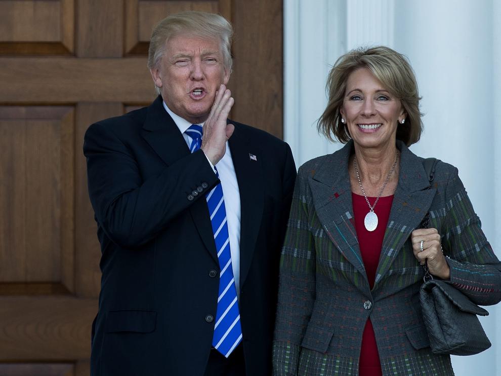 Trump y DeVos, este miércoles en la Casa Blanca.