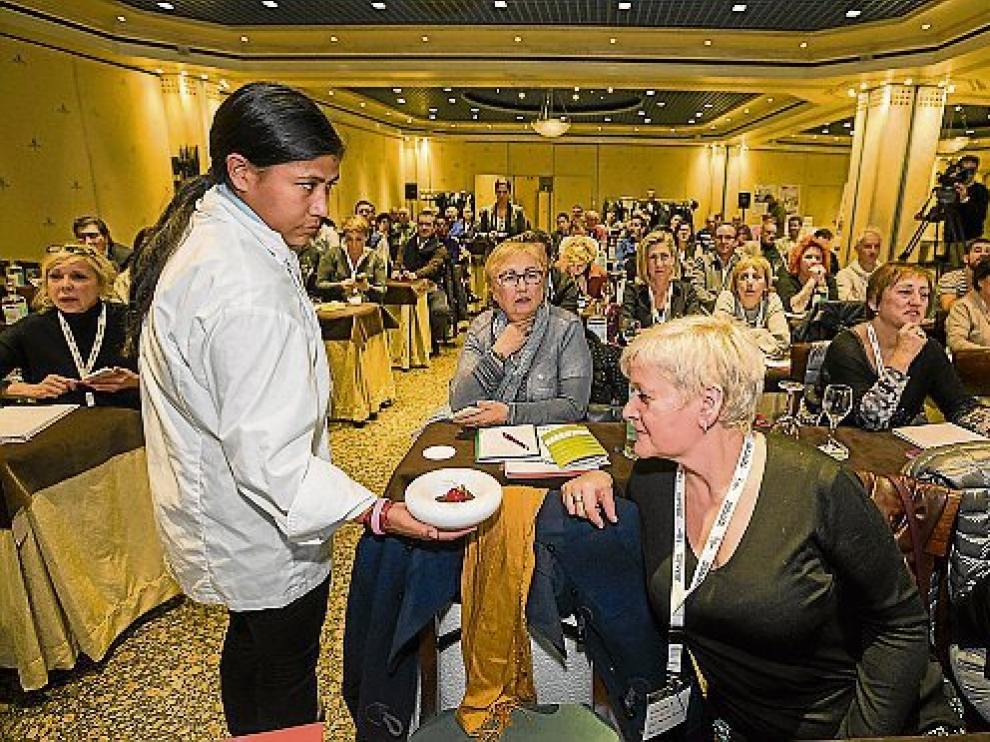 El público disfruta de una de las creaciones.