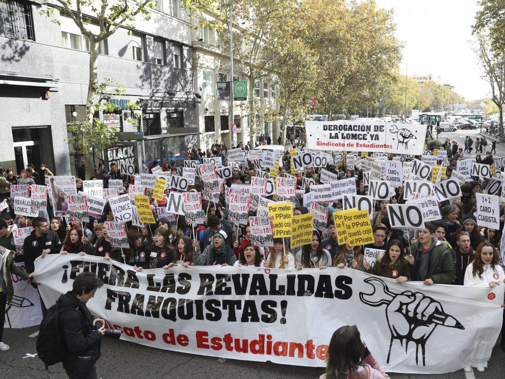 Manifestación entre Atocha y la Puerta del Sol convocada por el Sindicato de Estudiantes.