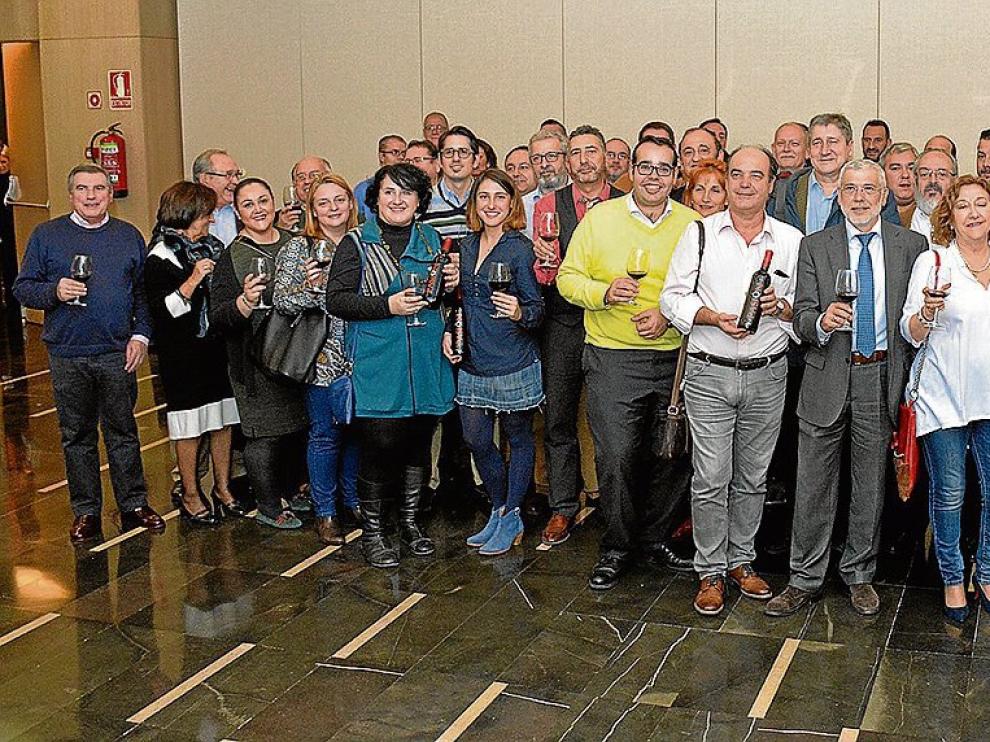 Los asistentes a la presentación del vino Pasión Cofrade, en el hotel Vincci Zaragoza Zentro.