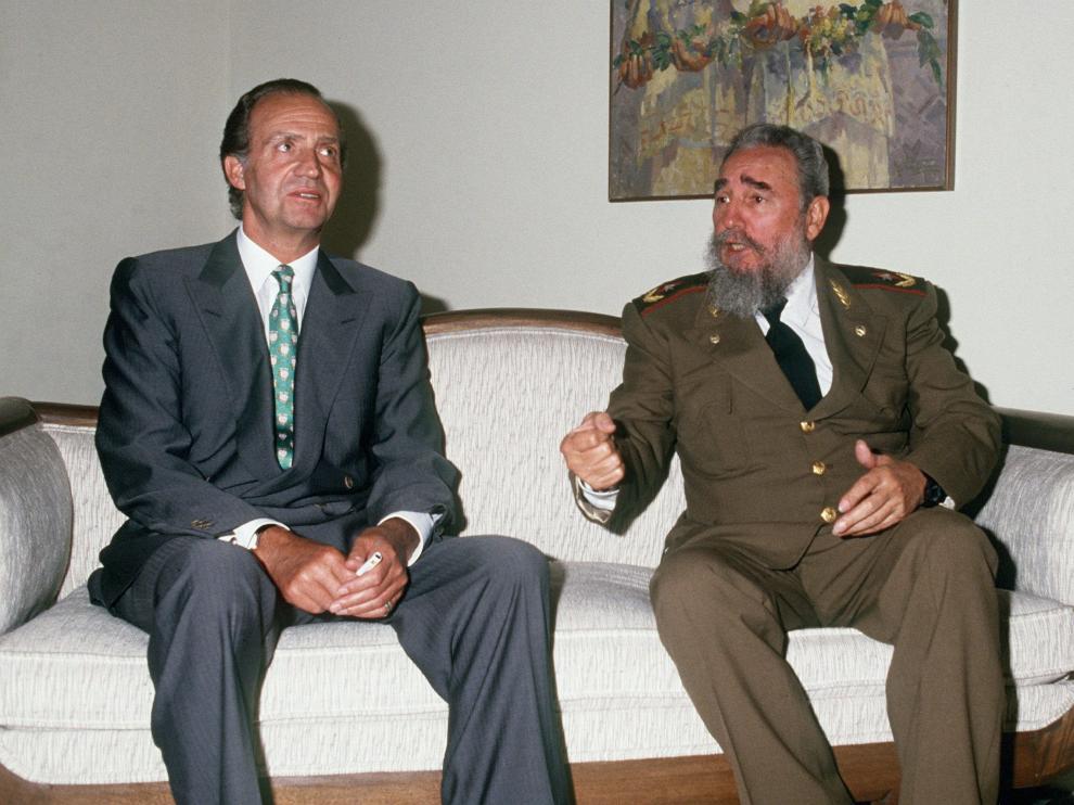 Fidel Castro, junto al rey Juan Carlos, en una imagen de 1991